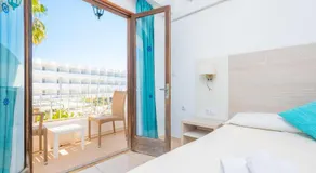 HOTEL ANTARES HAB. FAMILIAR - Hotel for 3 people in . - Image 2
