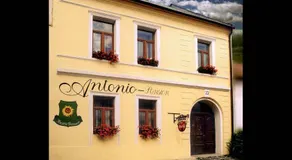 Antonio Old Town Residence - Image 4
