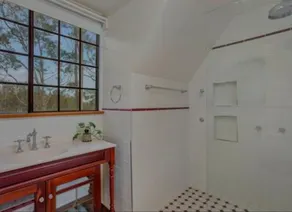 Riverside vintage home - Image 2