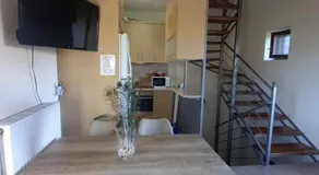 Karantonis House - Image 5