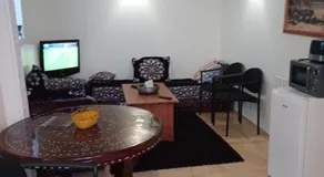 Jolie appartement de deux pièces au calme - Image 2