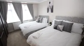 Kenton House - Image 2