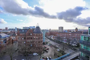 2 Bedroom Duplex Apt. close to Millennium Square - Image 5