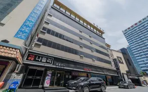 Daejeon Yuseong Hotel Cannes - Image 3