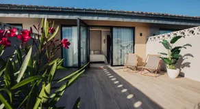 Niditas PREMIUM SUITES & SPA - Image 3