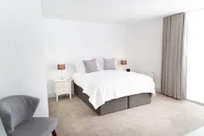 Citystay Living - Park House - Image 2