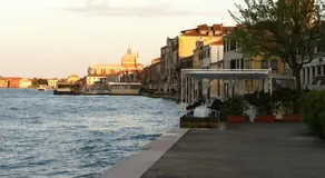 Venice Home - Image 2