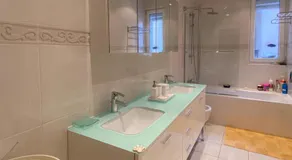 Elegance ,Space & Luxury in Brussels - Image 2