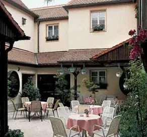 Hotel Altdeutsche Weinstuben - Image 5