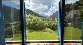Charming chalet with sauna + views! - Image 4