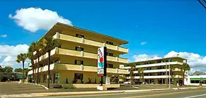 Happy Holiday Motel - Image 3