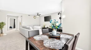 Styling Gem 5mins to Downtown pool-gym-parking - Image 2