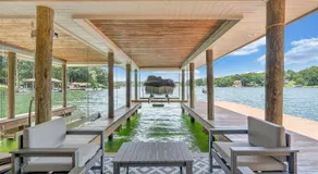 Private Lakefront Oasis - 5 Bedroom, Private Dock, & Firepit - Image 4