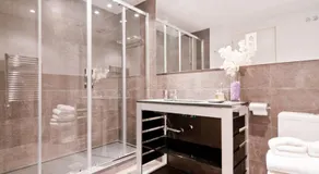 Spacious Apartment in Argüelles, Madrid - Image 2