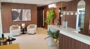 Luxury Apartment Downtown - Image 4