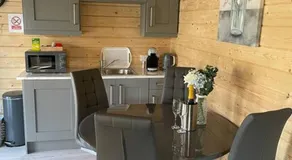 Hilltop Hideaway - Image 4