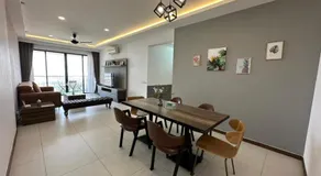 Spacious Comfy 8pax, 3 Bedroom, 2 Car Park, The Landmark - Image 3