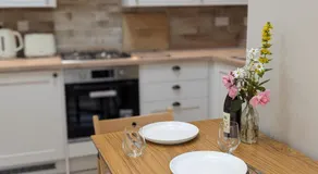 Light, modern detached studio in Eyam - Image 2