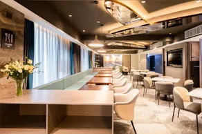 Atour Hotel Wuhan Guanggu Qingnianhui JinRongGang - Image 3