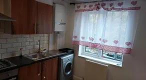 Superb 2 bedroom flat, sleeps 6 - Image 4