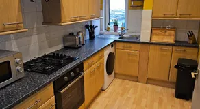 Snug - Macushla Apartment - Image 2