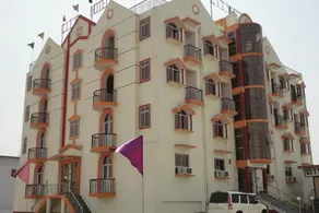 City Hotel - Image 2