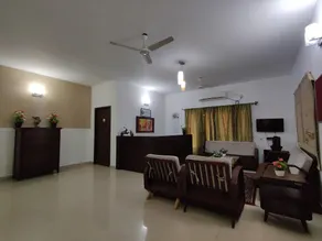 LUSH GARDEN RESORT - Image 3