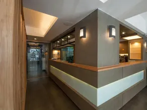 Cozy At 9 Hotel And Kitchen - Image 2