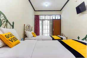 Hotel Astria Graha - Image 2