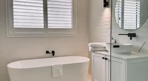 Team Luxury Home for Short or Long Stays - Image 2