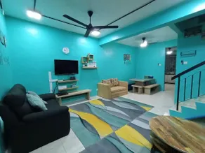 The Handz House II with WIFI - For family or same gender only - Image 2