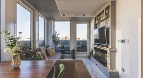 Canary Wharf Retreat with Free Secure Parking - Image 2