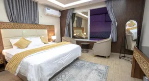 شاليهات المخمل لبيوت العطلات Velvet Holiday Chalets - Image 2