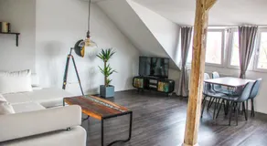 EXKLUSIVE 2 Zi. Dachgeschosswohnung in Top Lage! - Image 2