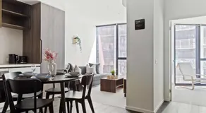 A Chic 2BR Apt Right Next to Melbourne Central - Image 5