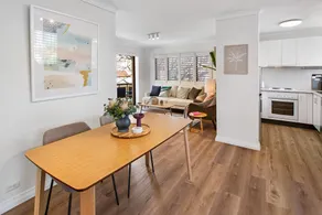 Cosy Unit with Parking near New Farm Park & River - Image 3