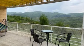 Gorgeous and cozy mountain top cabin - Image 2