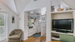 Located in Seaside - Sleeps 4 - Image 4