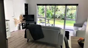 Robyn's Retreat - Image 2