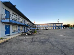 Budget Inn Ontario - Image 5