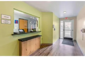 Motel 6 Suites El Paso East, TX - Image 4
