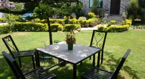 Beautiful house and garden - Image 5