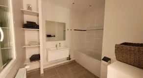 Tout prêt, tout près du fort - Image 2