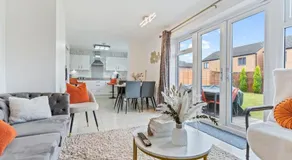 Luxury Modern House - 8 mins to NEC, Airport - Image 2