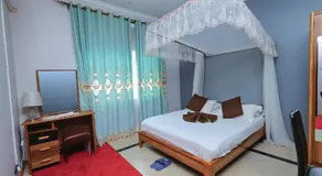 Shine Country Resort Hotel - Image 2
