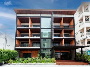 Loft122 Hotel - Image 1