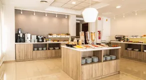 Hotel Cristina - Image 2