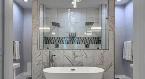 3-Story Downtown Houston Getaway - Image 2