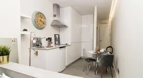 Modern Studio in Embajadores Street by Batuecas - Image 2