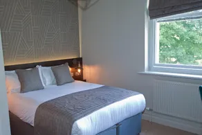 The Royal Hotel - Image 2